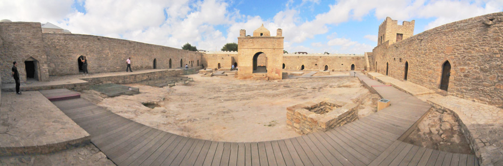 Ateshgah Voyage sur Mesure en Azerbaïdjan - Agence de Voyage Locale Promethea Voyages