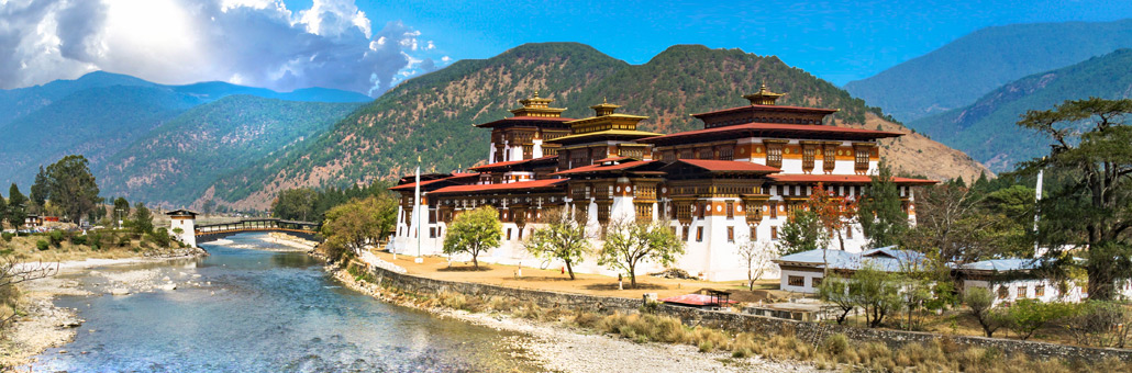 Punakha Dzong Monastery Voyage sur Mesure au Bhoutan - Agence de Voyage Locale Bhutan Travel Gate