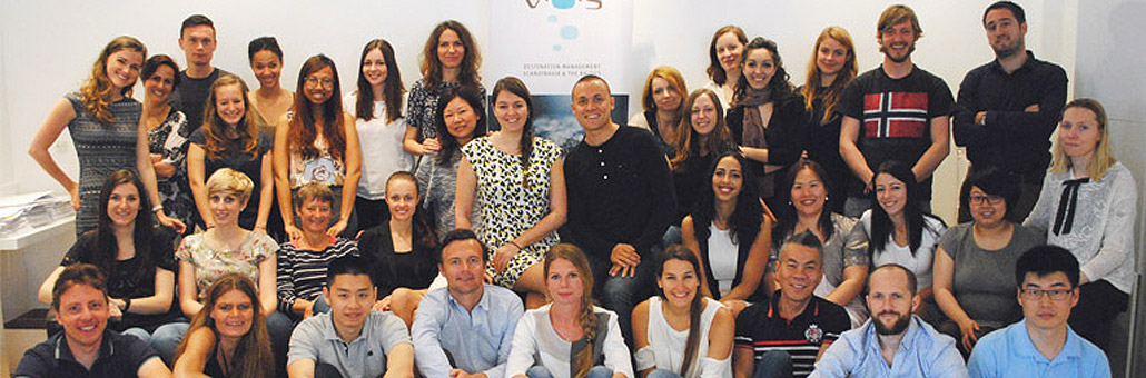 equipe de Vision Of Scandinavia Voyage sur Mesure aux Iles Féroé - Agence de Voyage Locale V·O·S