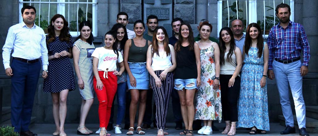 Equipe de Caucasus Holidays Voyage en Arménie avec l'agence de Voyage Caucasus Holidays