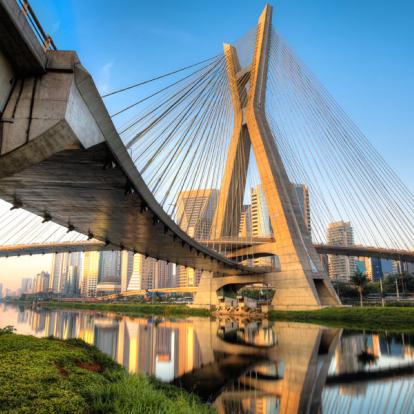 Sao Paulo - Pont Estaiada Voyage au Brésil - Agence de Voyage Locale AlterNativ Bresil