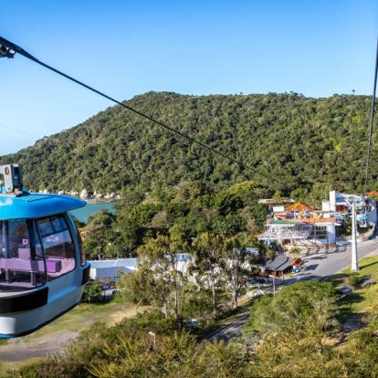 Santa Catarina - Praia de Laranjeiras Beach Voyage au Brésil - Agence de Voyage Locale Terra Brazil