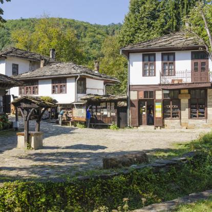 Bozhentsi Voyage en Bulgarie - Agence de Voyage Locale Balkania Tour
