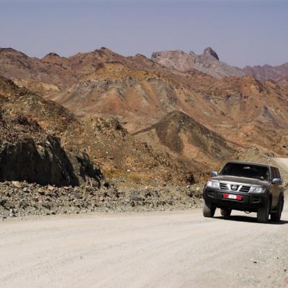 Hajar Mountains Voyage aux Emirats Arabes Unis et à Dubaï - Agence de Voyage Locale Adonis Travel Dubaï