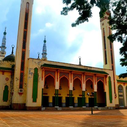 Conackry - Grande Mosquée Voyage en Guinée - Agence de Voyage Locale Indigo Tourisme