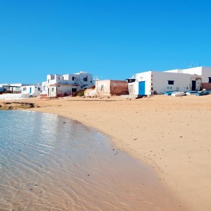 La Graciosa - Caleta del Sebo Voyage aux Iles Canaries - Agence de Voyage Locale Lanzatour Canarias