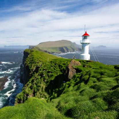 Mykines island Voyage aux Iles Féroé - Agence de Voyage Locale V·O·S