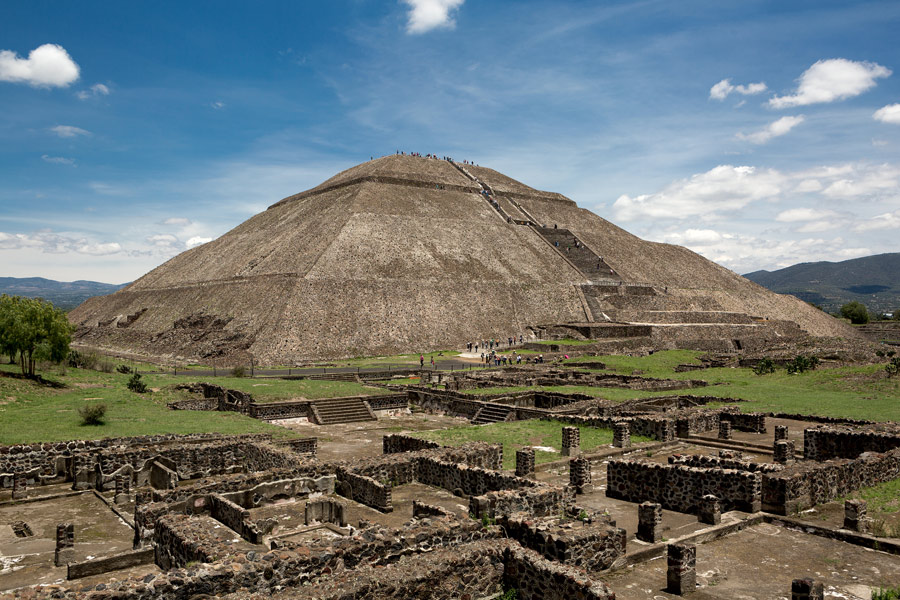 Teotihuacan - Pyramide du Soleil Voyage au Mexique - Agence de Voyage Locale JPM Tours