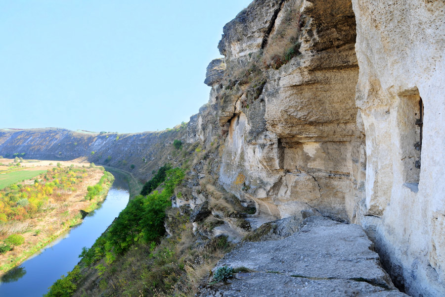 Orheiul Vechi - ancient orthodox cave monastery Voyage en Moldavie - Agence de Voyage Locale TatraBis