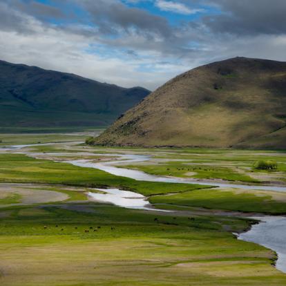 Vallée et Rivière Orkhon Voyage en Mongolie - Agence de Voyage Locale Wind of Mongolia
