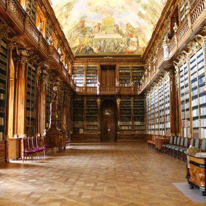 Prague - Monastère de Strahov - Librairies - Salle de Philosophie Voyage en République Tchèque - Agence de Voyage Locale locale Velvet Voyages