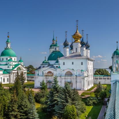 Rostov - Monastère Spaso-Yakovlevsky Voyage en Russie - Agence de Voyage Locale IdeaGuide