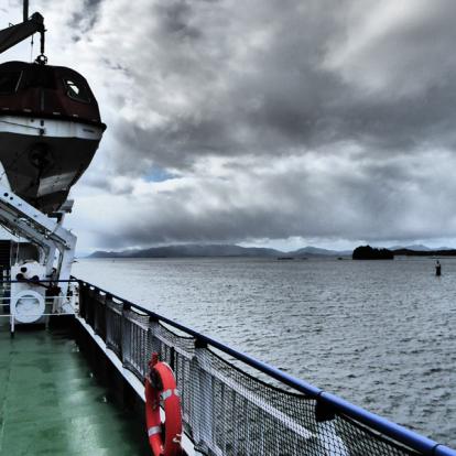 Navigation vers l'Alaska Voyage au Canada Sur Mesure - Agence de Voyage Terra Canada