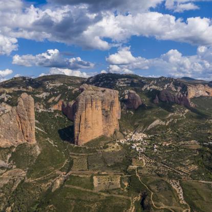 Mallos de Riglos Agence de Voyage Locale en Espagne - Altaï Espana