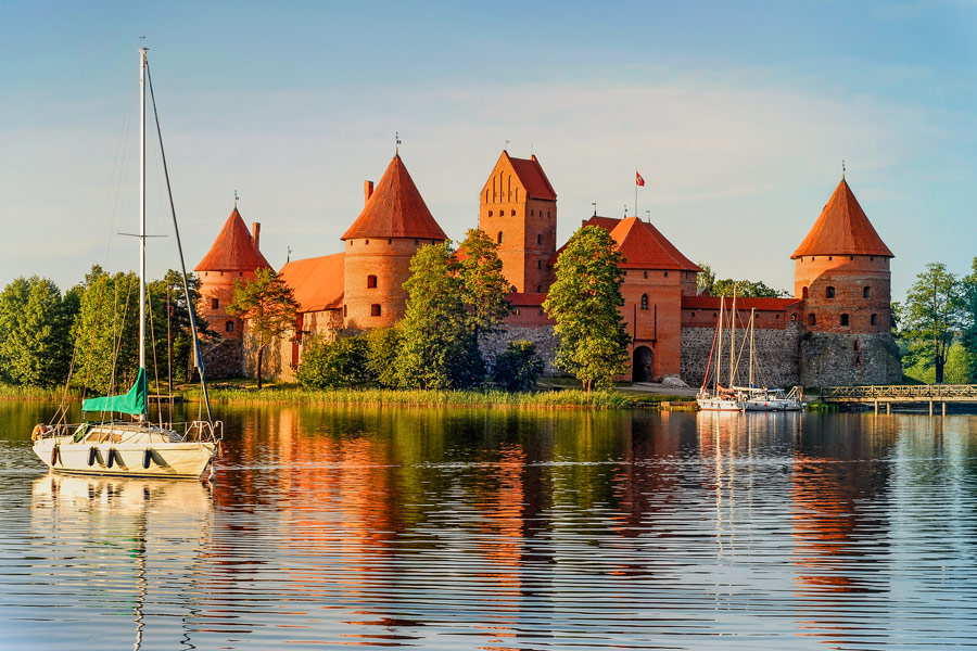 Voyage dans les Pays Baltes - Agence de Voyage Locale V.O.S.