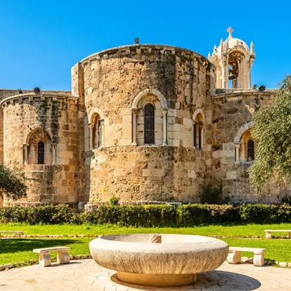 Byblos - Église médiévale en pierre de Saint-Jean-Baptiste Voyage au Liban - Agence de Voyage Locale Travel Sense