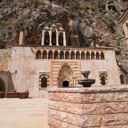 Vallée de Qadisha - Monastère de Saint Antoine de Qozhaya Voyage au Liban - Agence de Voyage Locale Travel Sense