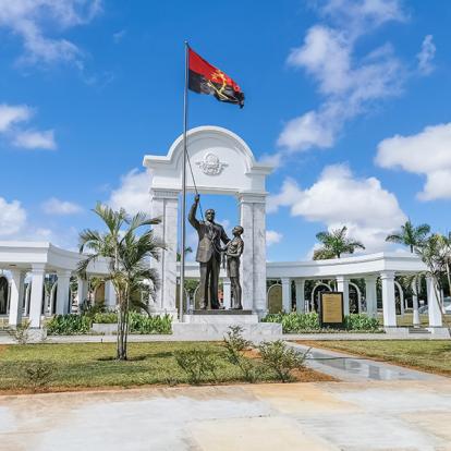 Luanda - Mémorial en l'honneur du Docteur António Agostinho Neto Voyage en Angola- Agence de Voyage Locale Explora Palanca Safaris