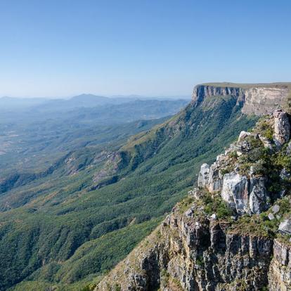 Tundavala in Angola Voyage en Angola- Agence de Voyage Locale Explora Palanca Safaris