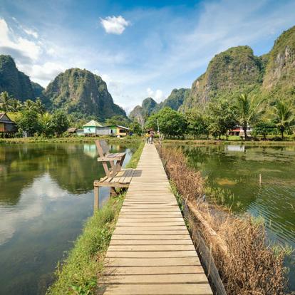 Sulawesi - Rammang park near Makassar Voyage en Indonésie - Agence de Voyage Gloria Tours