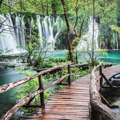 Oarc National de Plitvice Voyage en Croatie - Agence de Voyage Breathe in Travel