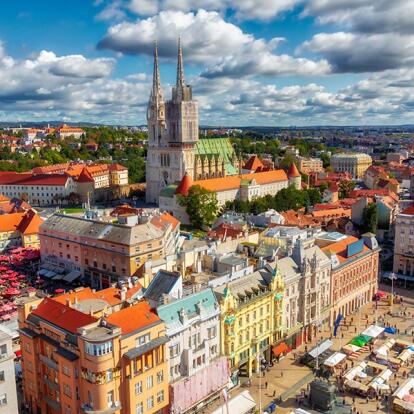 Cathédrale de Zagreb Voyage en Croatie - Agence de Voyage Breathe in Travel
