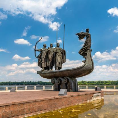 Kiev - Monument aux fondateurs de Kiev Album Photos - Ukraine