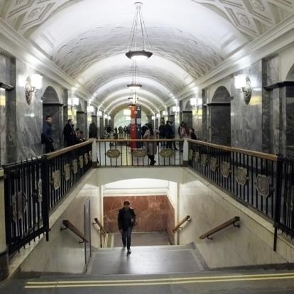 Russie - Le Métro de Moscou et ses plus belles stations