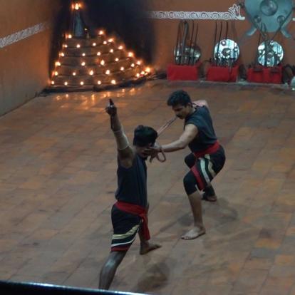 Inde - Arts Keralais Traditionnels, le Kathakali et le Kalaripayat