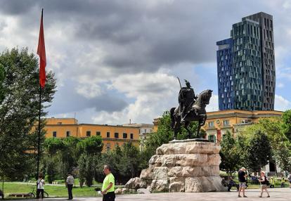 Tirana Voyage en Albanie d'Evelyne L.