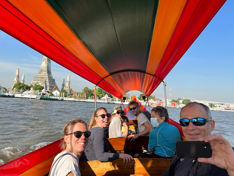 Sur les Klongs de Thonburi Voyage en Thaïlande de la Famille de Dominique P.