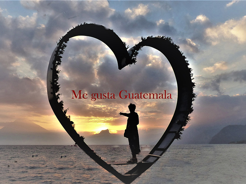 Coucher de soleil à Panajachel Voyage au Guatemala de Pierre D.