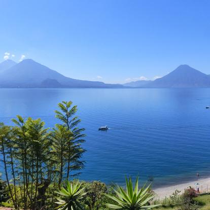 Depuis Atitlan Volcans Fuego Acatenango Et Agua Voyage au Guatemala de Pierre D.