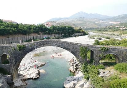 Voyage en Albanie de Gilbert G.