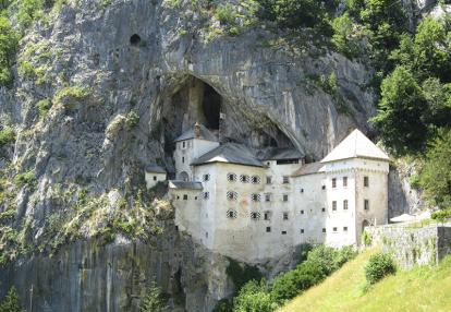Château de Predjama Voyage en Slovénie du Groupe de Christine B.