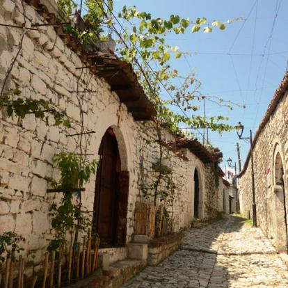 Berat - Citadelle A Découvrir en Albanie - Berat