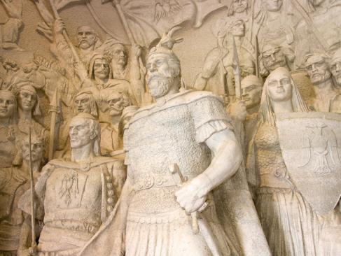 Kruja - Statue De G. K. Skanderbeg A Découvrir en Albanie - Kruja