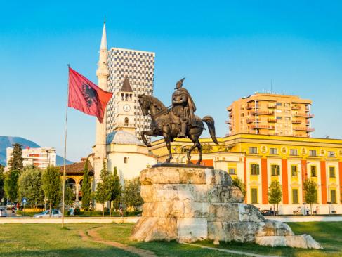 Place Skanderbeg A Découvrir en Albanie - Tirana