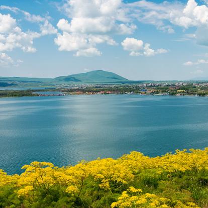 Lac Sevan A Découvrir en Arménie - Le Lac Sevan