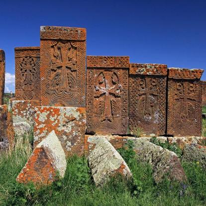 Cimetière Noratus - Khachkars A Découvrir en Arménie - Les Khatchkars