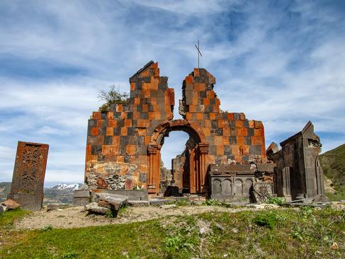 Monastère De Havuts Tar A Découvrir en Arménie - Région de Garni
