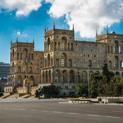 Bakou - Maison Du Gouvernement D'Azerbaïdjan A Découvrir en Azerbaïdjan - Bakou
