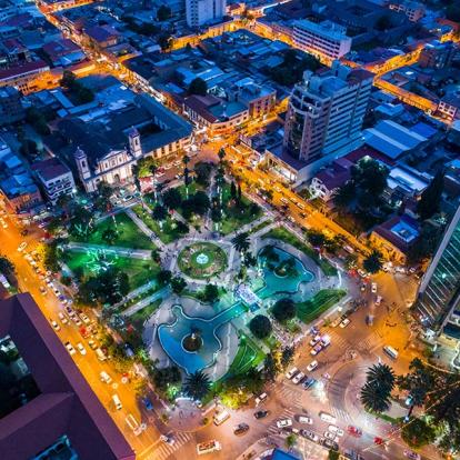 Ochabamba - Plaza De Colon A Découvrir en Bolivie - Cochabamba