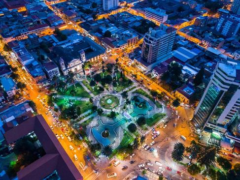 Ochabamba - Plaza De Colon A Découvrir en Bolivie - Cochabamba