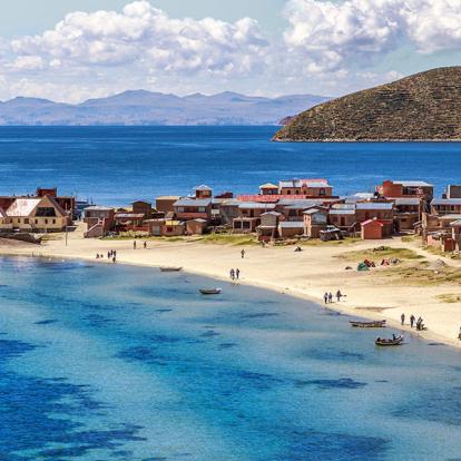Village Sur Le Titicaca A Découvrir en Bolivie - Le Lac Titicaca et l'Isla del Sol