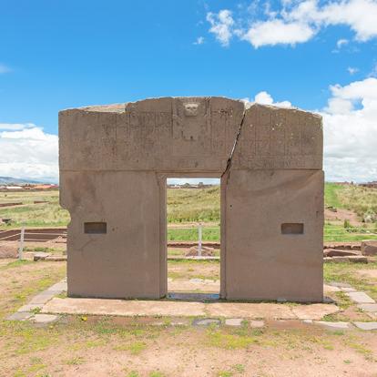 Porte Du Soleil, Ruines De Tiwanaku A Découvrir en Bolivie - La Paz