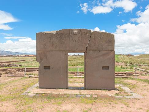 Porte Du Soleil, Ruines De Tiwanaku A Découvrir en Bolivie - La Paz