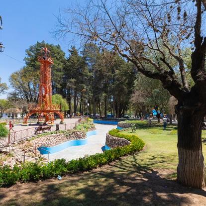 Sucre - Parc Simon Bolivar Reproduction De La Tour Eiffel A Découvrir en Bolivie - Sucre
