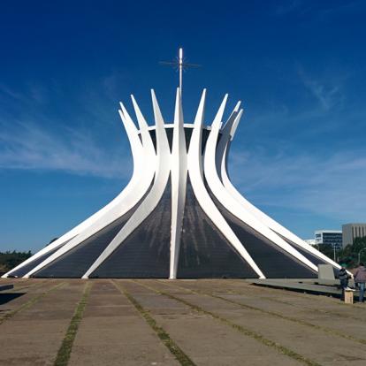 Brasilia - Cathédrale A Découvrir au Brésil - Brasilia
