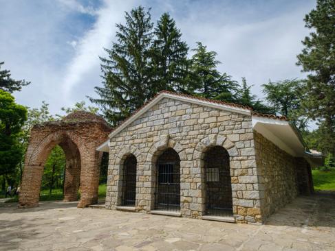 A Découvrir en Bulgarie - Tombe Thrace de Kazanlak